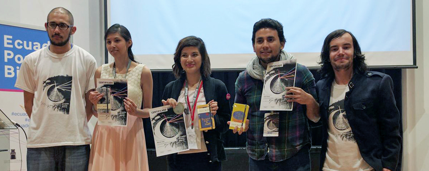 Estudiantes de la EDCOM premiados en Ecuador Poster Bienal