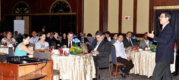 “ESPAE-ESPOL reúne a 160 empresarios para analizar la perspectiva económica 2014”