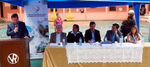 ESPOL entrega computadores  al colegio Vicente Rocafuerte, en Guayaquil