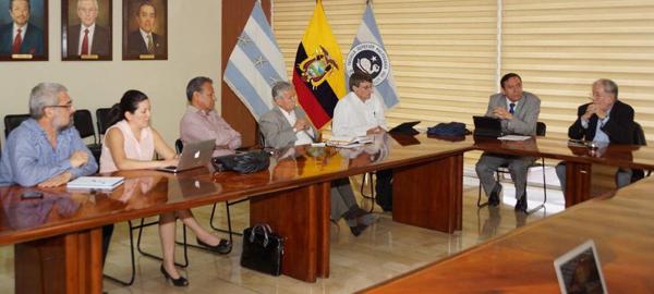 Autoridades de la ESPOL se reúnen con el presidente del CEAACES