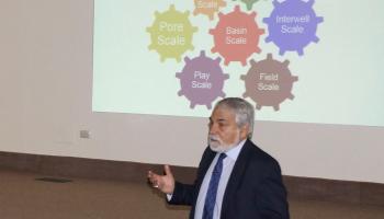 Turgay Ertekin, experto petrolero de Penn State University, visita la ESPOL