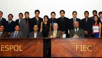 Posesionan a la nueva directiva de la Asociación de Estudiantes de la FIEC