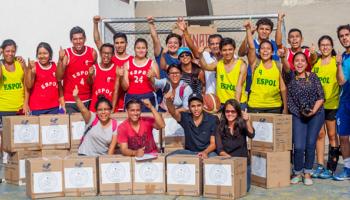 Voluntarios de la ESPOL participan en jornadas lúdicas para niños, jóvenes y adultos de zonas afectadas por el terremoto